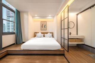 Huayi Boutique Hotel (Chongqing Jiefangbei Pedestrian Street Branch) - Chongqing - 2