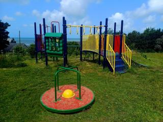 CABIN 8 Pet friendly Family glamping Seaview - Llwyngwril - 7