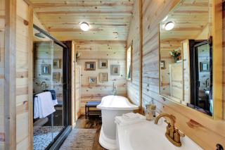 Luxurious & Intimate Cottage in Fred Wine Country! - Fredericksburg - 4