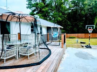Cozy 4 bedroom home & Large Fenced Yard - Fayetteville - 7