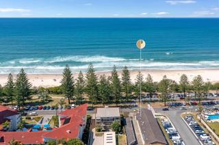The Breeze at Burleigh – Beachfront and Parking - Gold Coast - 4