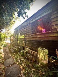 The Velvet Hideaway - Burnham on Sea - 4