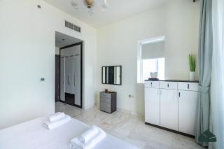 Convertible 1BR with Canal and Skyline View by BMS - 6