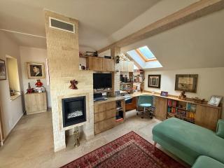 ARIA Ultracentral Studio - 2