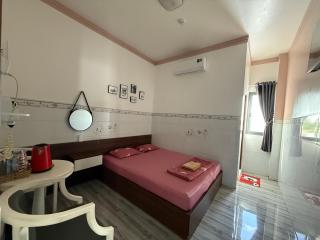 Queen hotel - - 3