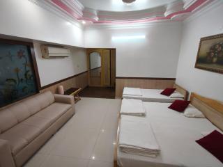 Seven Seas Guest House - New Delhi - 8