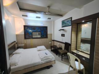 Seven Seas Guest House - New Delhi - 3