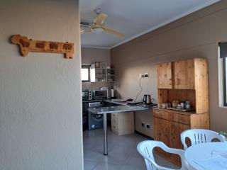 Lagoon Step Self catering Unit - Walvis Bay - 5