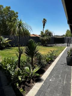 AfriSky guest house - Kempton Park - 8
