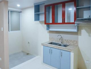 RedDoorz at Yssa Ademar near Robinsons Jaro - Iloilo City - 2