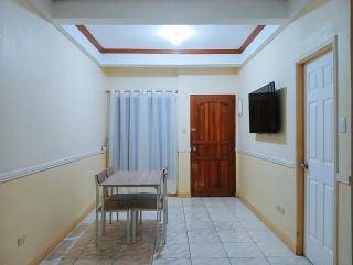 RedDoorz at Yssa Ademar near Robinsons Jaro - Iloilo City - 6