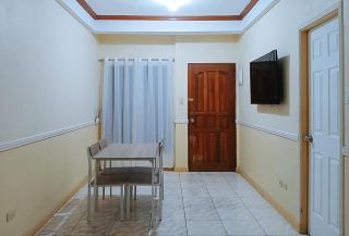 RedDoorz at Yssa Ademar near Robinsons Jaro - Iloilo City - 5