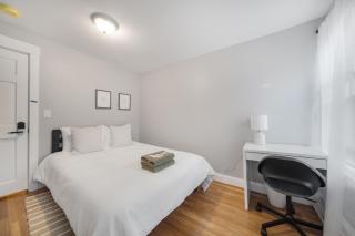 Southie Living by Seaport, Red Line, Beach & Bars - Boston - 4