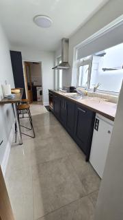 Eyre Square Two Bed with Parking - Galway - 7