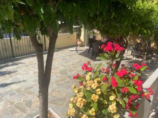 Hera Comfy And Spacious House Near The Airport - Áyios Spirídhon - 7