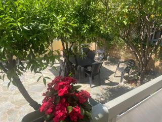Hera Comfy And Spacious House Near The Airport - Áyios Spirídhon - 8
