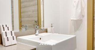Sophisticated Luxury 1BR - Modern Design - JVC - 9
