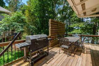 Lake Lanier Lodge - Dock Views & Fire Pit - Cumming - 7