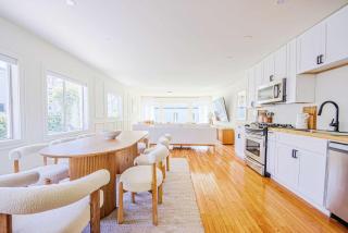 WEHO 12 Pax Charming house with Outdoor Oasis - 5