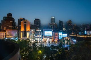 Shanghai Elong Hotel by the bund and Nanjing road Pedestrian street - 8