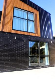 Modern 1 Bed Smart Flat in Upper Hutt with Full Kitchen, Parking - 5 minutes to Brewtown - Upper Hutt - 8