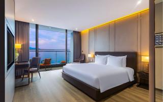 Van Nam Hotel by OnHotelRooms - 2