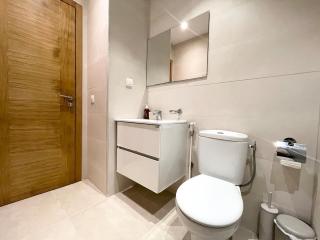 Luxurious City Getaway - Free Private Cook & Airport Pickup, 5 Min Walk to CHU - Abidjan - 1