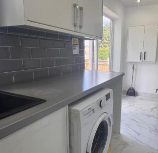 Modern Nest - Nelson - 1