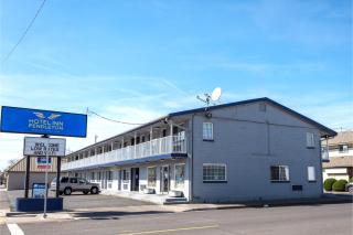 Capital O Hotel Inn Pendleton I-84 - Pendleton - 9