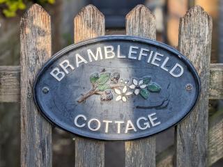 Bramblefield Cottage - Compton - 1