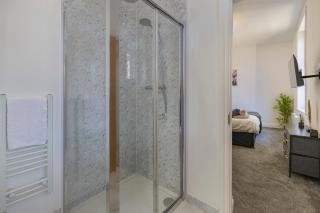 Coastal Residence - Central - 2 Beds - Contractors - Eastbourne - 8