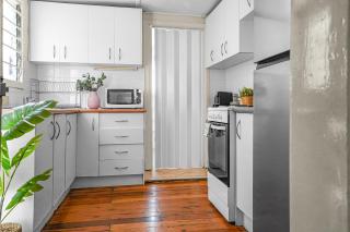 3-Bedroom Near Darling Harbour Good for 8 Guests - Sydney - 2