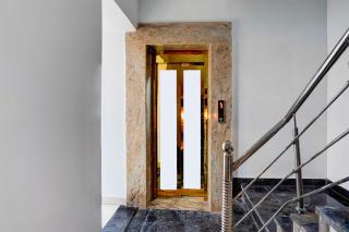 Collection O Sector 143B Noida - 2