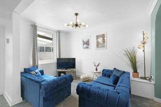 The Charming 3 Bedroom House at Blakes Cottages - Reading - 0