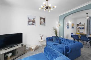 The Charming 3 Bedroom House at Blakes Cottages - Reading - 2