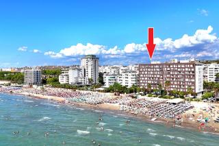 Beachfront & Sea View Apartment - Durrës - 1