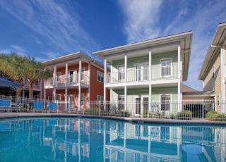 Wyndham Beach Street Cottages Studio Apartment with Resort Access - Destin - 0