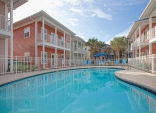 Wyndham Beach Street Cottages Studio Apartment with Resort Access - Destin - 9