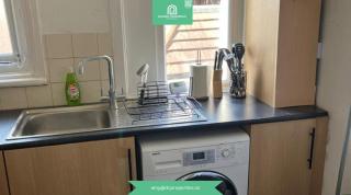 2 Bed apartment, sleeps up to 5 - Blackpool - 4