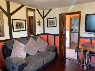 Yarm Cottages sleeping 4 Next to Fox Covert Pub - 1