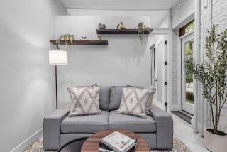 Modern Nolita Hideaway - 9