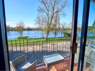 Lakeview House 2x Hot Tub & Games Room - York - 0