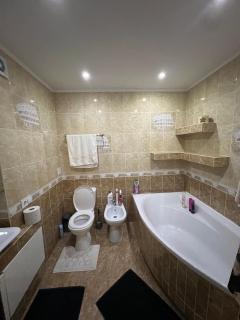 Cozy & Modern Apartment 1 BR minutes drive to Center - Chişinău - 2