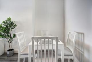 Modern Liverpool Home - 1min walk to bus stop - 7