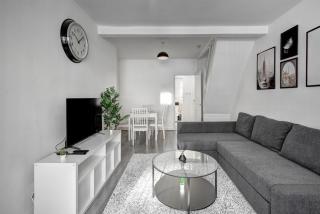 Modern Liverpool Home - 1min walk to bus stop - 4
