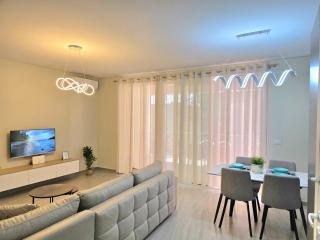 Holiday Apartment in San Pietro Residences 305 - Lalzit Bay - 7