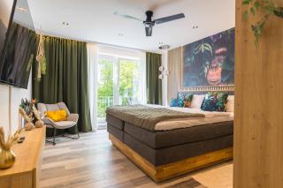 Tropengeflüster Penthouse in Hof, Whirlpool, Balkon, Webergrill, Digital Checkin, Parkplatz, Wlan330Mbit - Hof - 8
