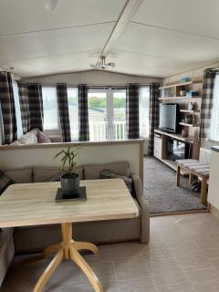 27 Forest view Cresswell towers - 6