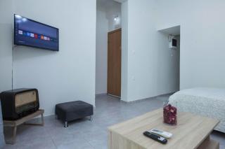 Sunny 1 Bd Apt in Kallithea with Patio - Atene - 2