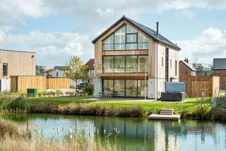 Everdene OI14 Lakeside Property with Hot Tub at Silverlake Dorset - Warmwell - 0